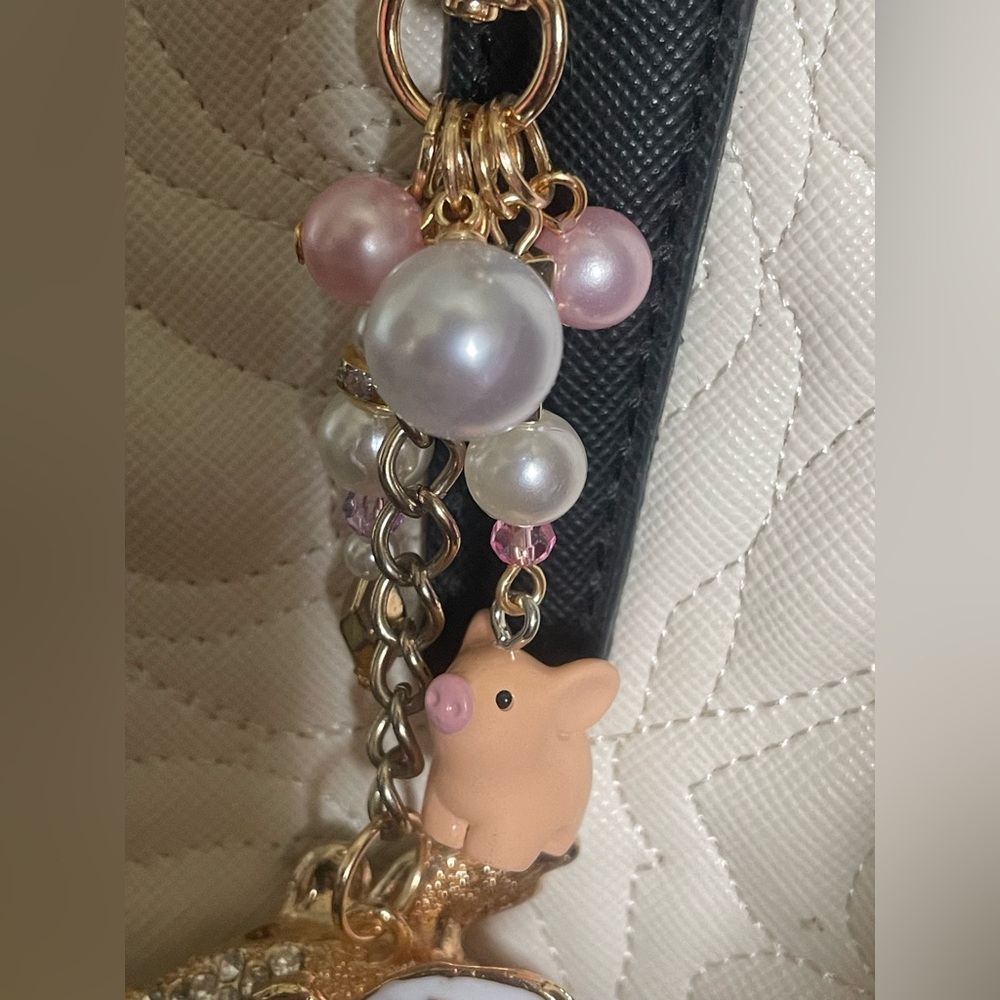 ‘When Pigs Fly!’ Pink and Gold Keychain Purse Charm - Picture 7 of 9